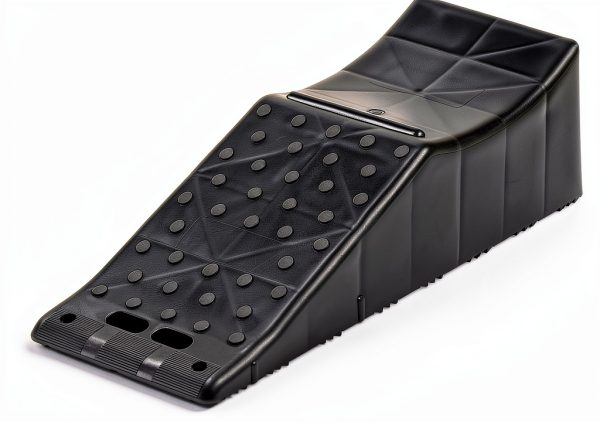 VEVOR 1Piece Vehicle Ramp 20000 lbs/9 Ton Capacity Car Service Ramp, Effortlessly Lift 5.5" High, Durable Nonslip & Portable, for Routine Tire Replacement Repairs, Work with Tandem Wheel Vehicles-8